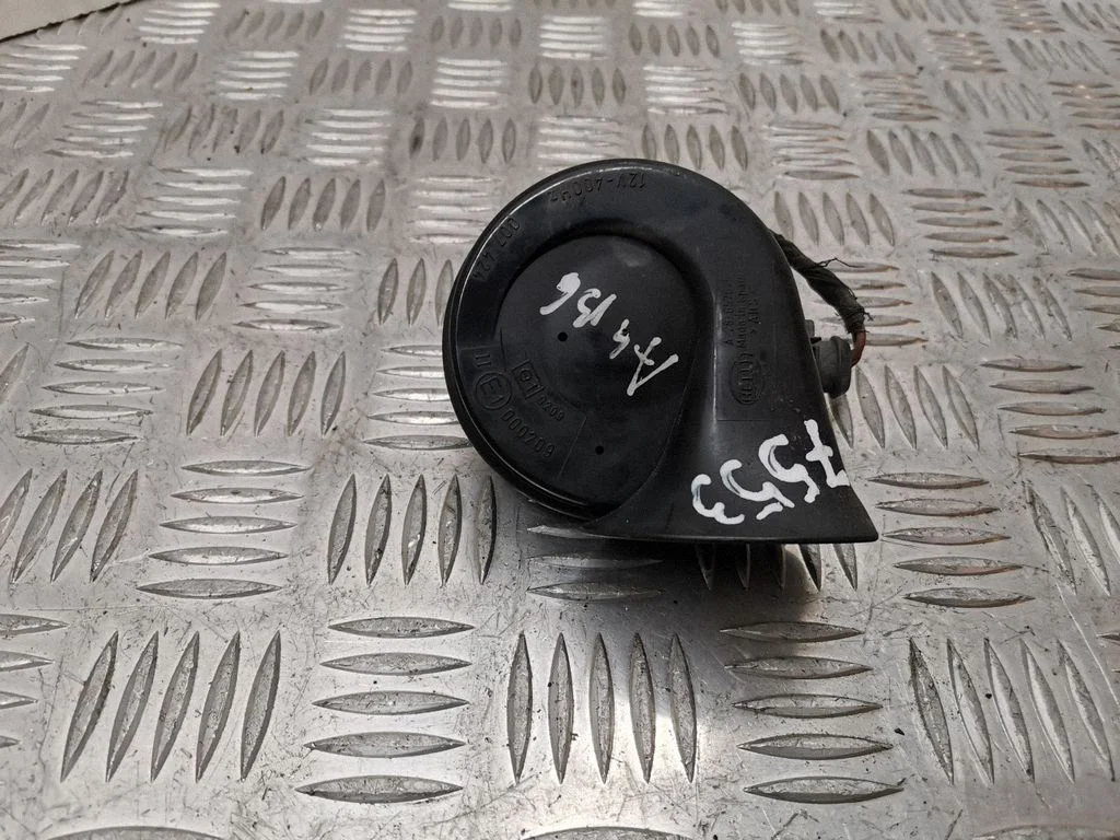 Horn signal 8E0951221