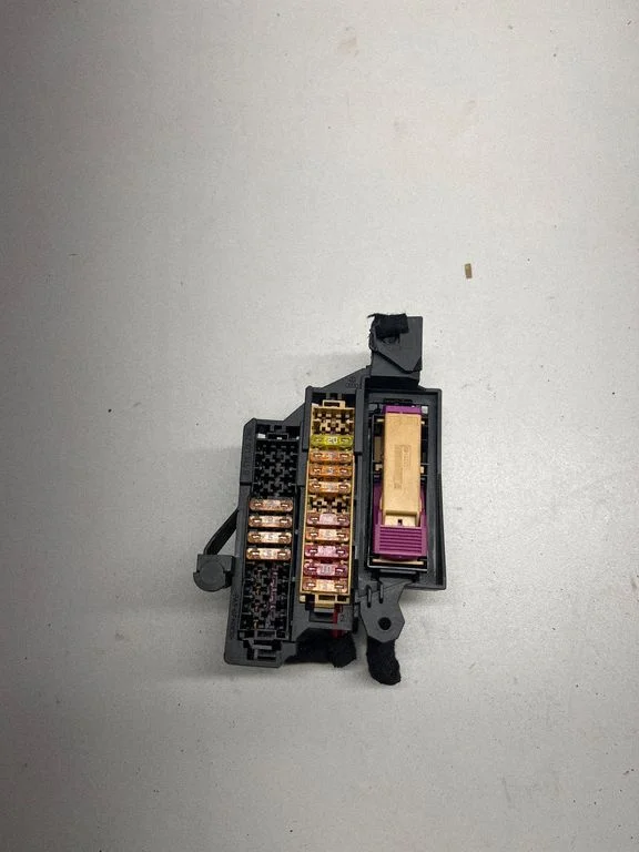 Fuse box set 8K2971845B