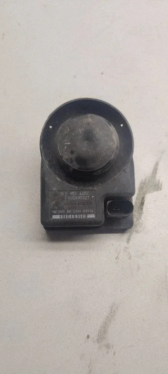Alarm system siren 1k0951605c