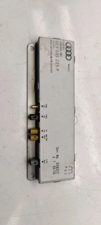 Aerial antenna amplifier 8E9035225P