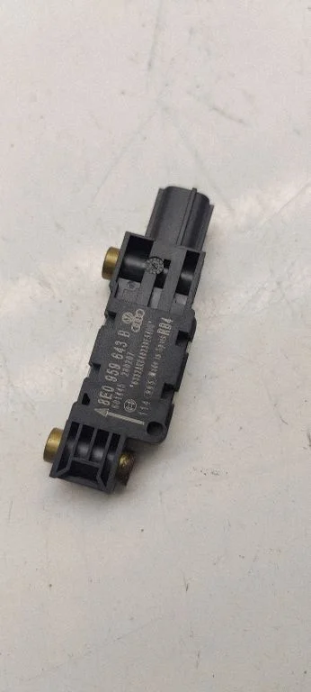 Airbag deployment crash/impact sensor 8e0959643B