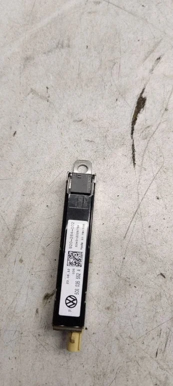 Antenas pastiprinātājs 5C6035552A