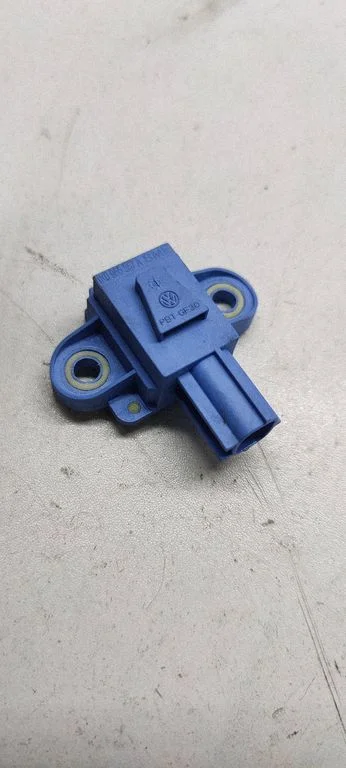 Airbag deployment crash/impact sensor 1k0955557A