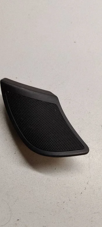 Front door speaker – Audi A4 S4 B7 8E 8H (2005-2008)