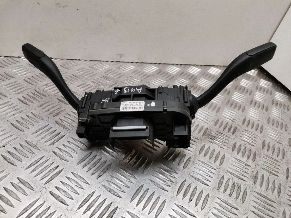 Sviru komplekts – Audi A4 S4 B6 8E 8H (2001-2005)
