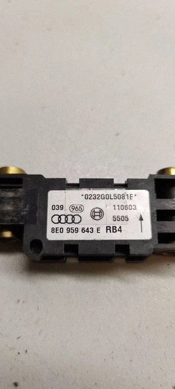 Turvapadja löögiandur 8E0959643B