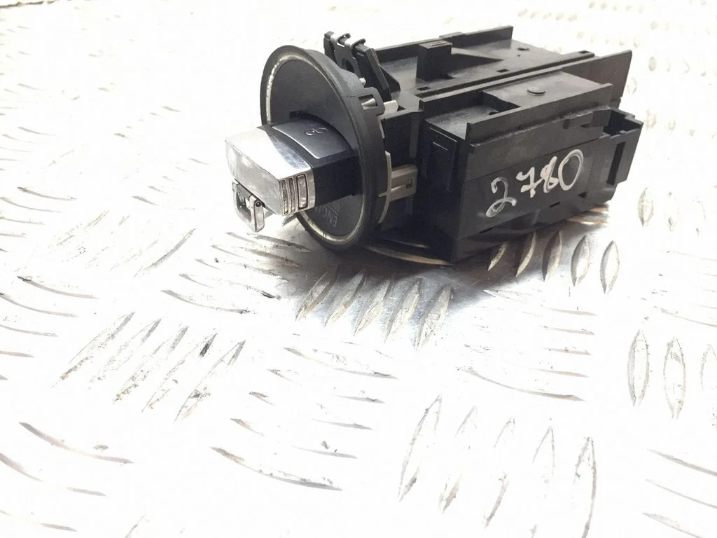 Aizdedzes slēdzene 3C0905844Q