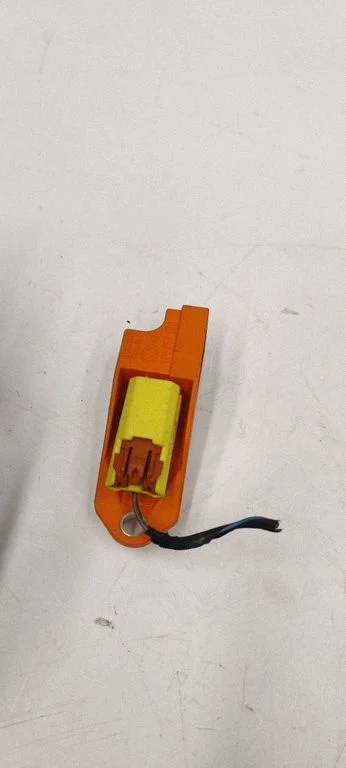 Drošības spilvenu trieciena sensors 1T0909606