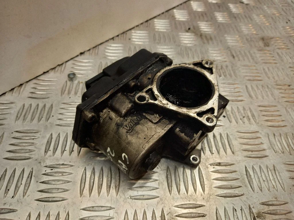 Throttle valve – Volkswagen Passat B6 (2005-2010)
