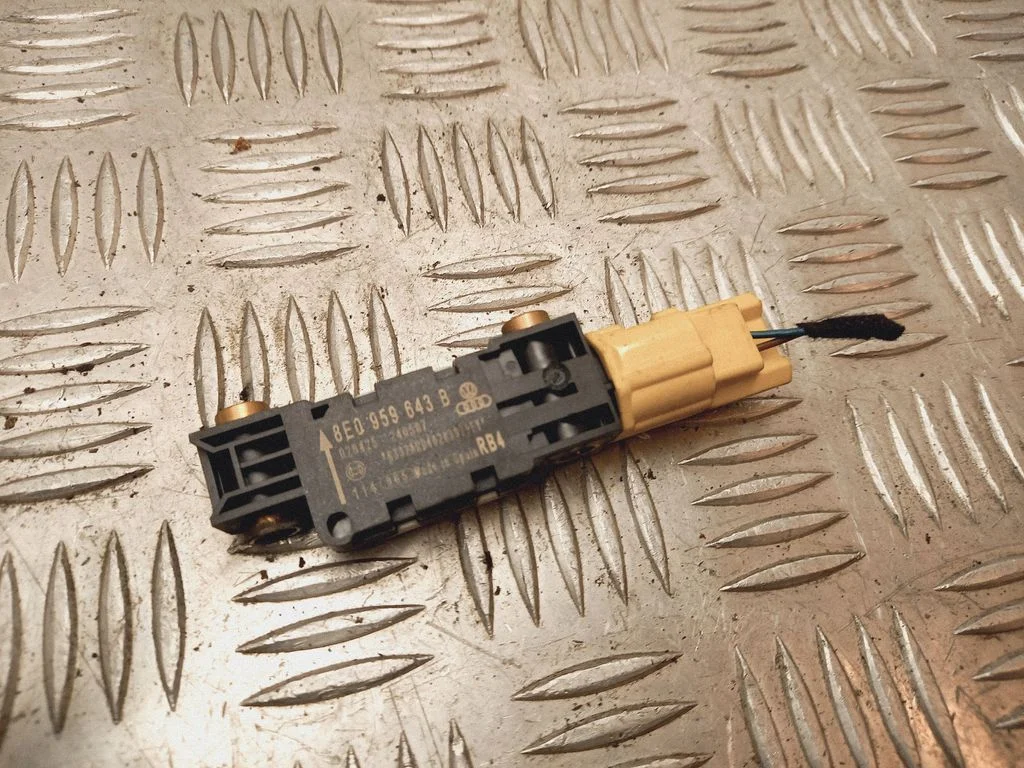 Airbag deployment crash/impact sensor 8E0959643B