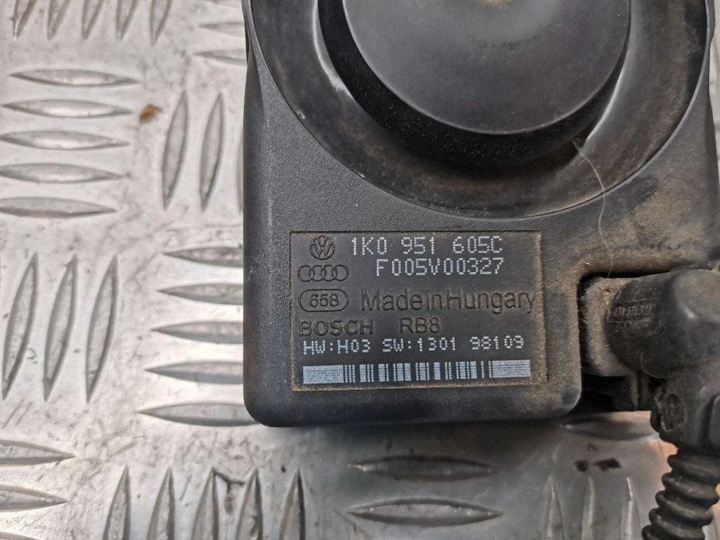 Alarm system siren 1K0951605C