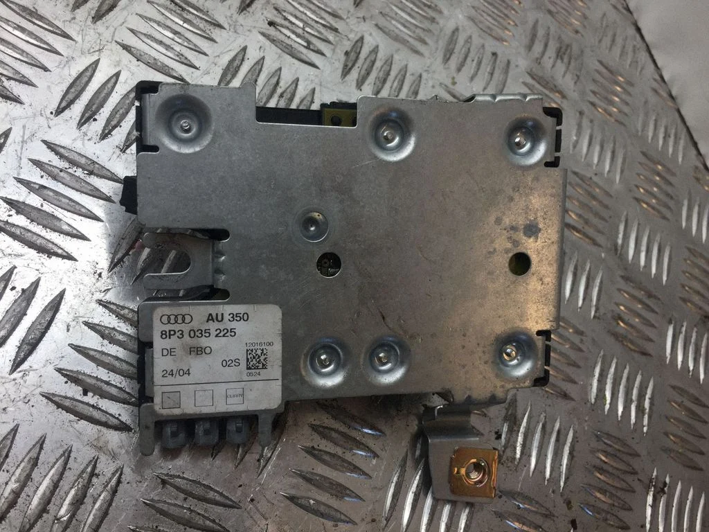 Aerial antenna amplifier 8P3035225