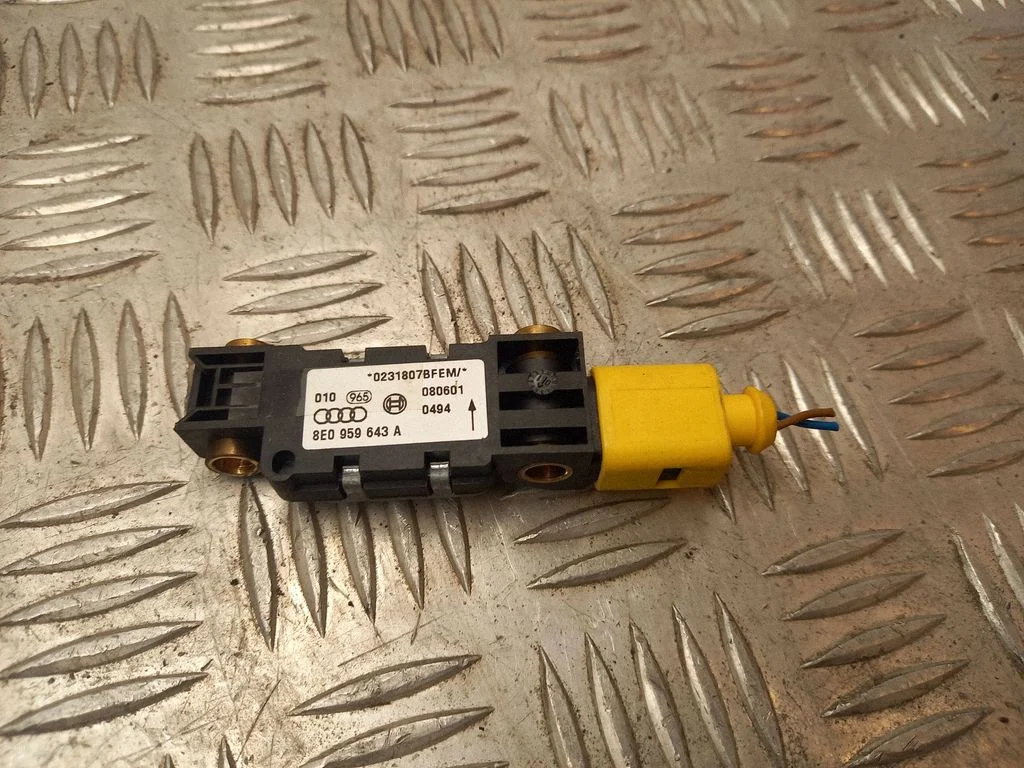 Airbag deployment crash/impact sensor 8E0959643A