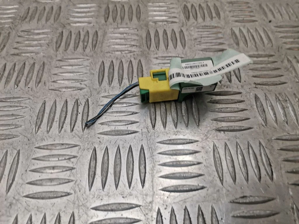 Drošības spilvenu trieciena sensors 3C0909606