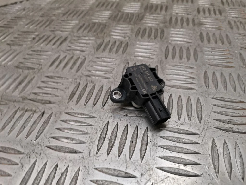 Airbag deployment crash/impact sensor 8P0955557