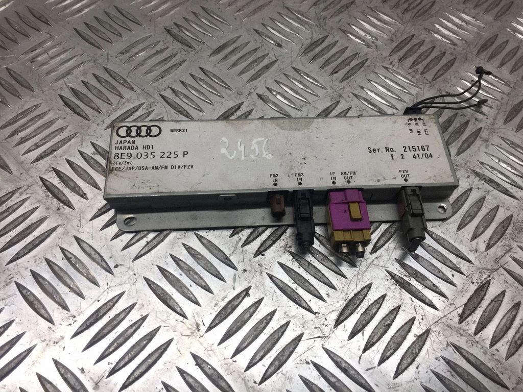 Aerial antenna amplifier 8E9035225P