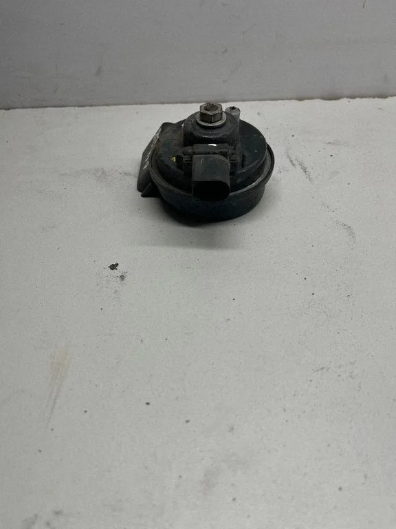 Horn signal 3881165