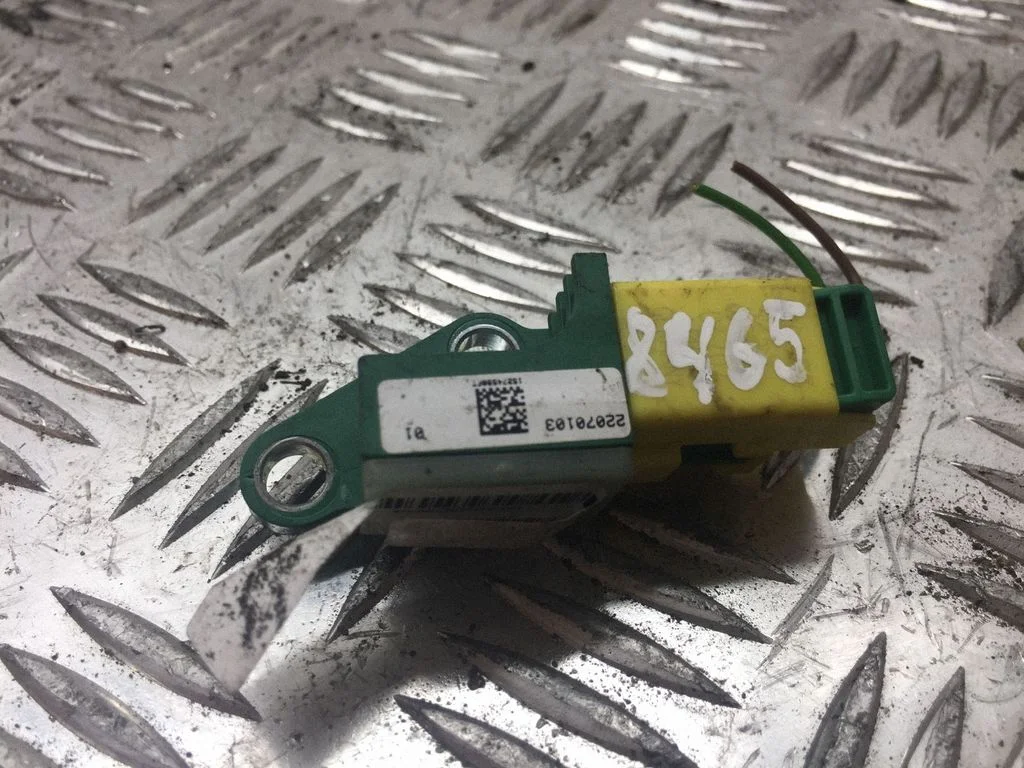 Drošības spilvenu trieciena sensors 3C0909606