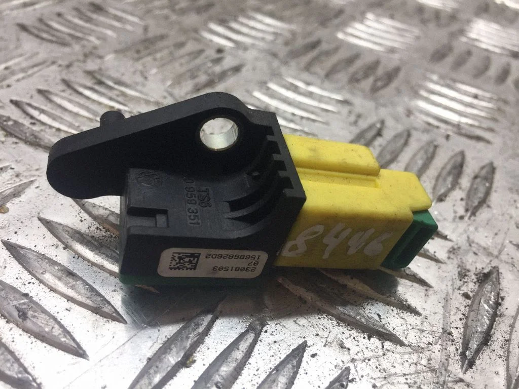 Drošības spilvenu trieciena sensors 5N0959351