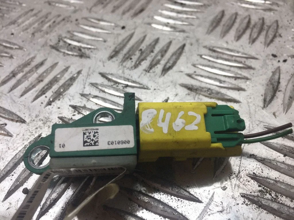 Drošības spilvenu trieciena sensors 3C0909606