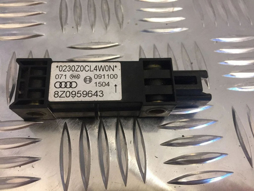 Airbag deployment crash/impact sensor 8Z0959643