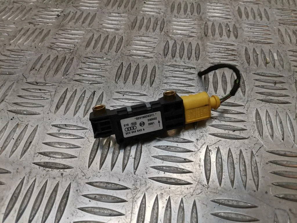 Airbag deployment crash/impact sensor 8E0959643A