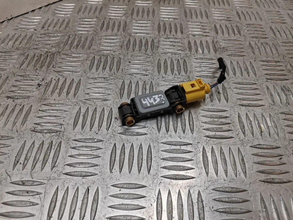 Airbag deployment crash/impact sensor 8E0959643A