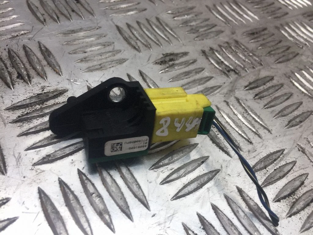 Drošības spilvenu trieciena sensors 5N0959351B