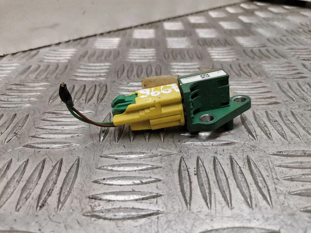Drošības spilvenu trieciena sensors 331324
