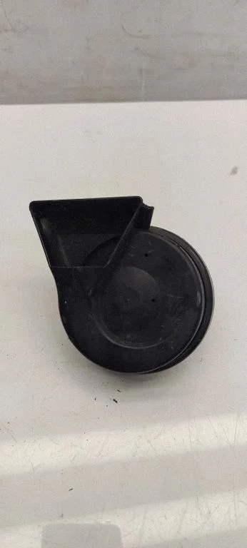 Horn signal 8e0951221A