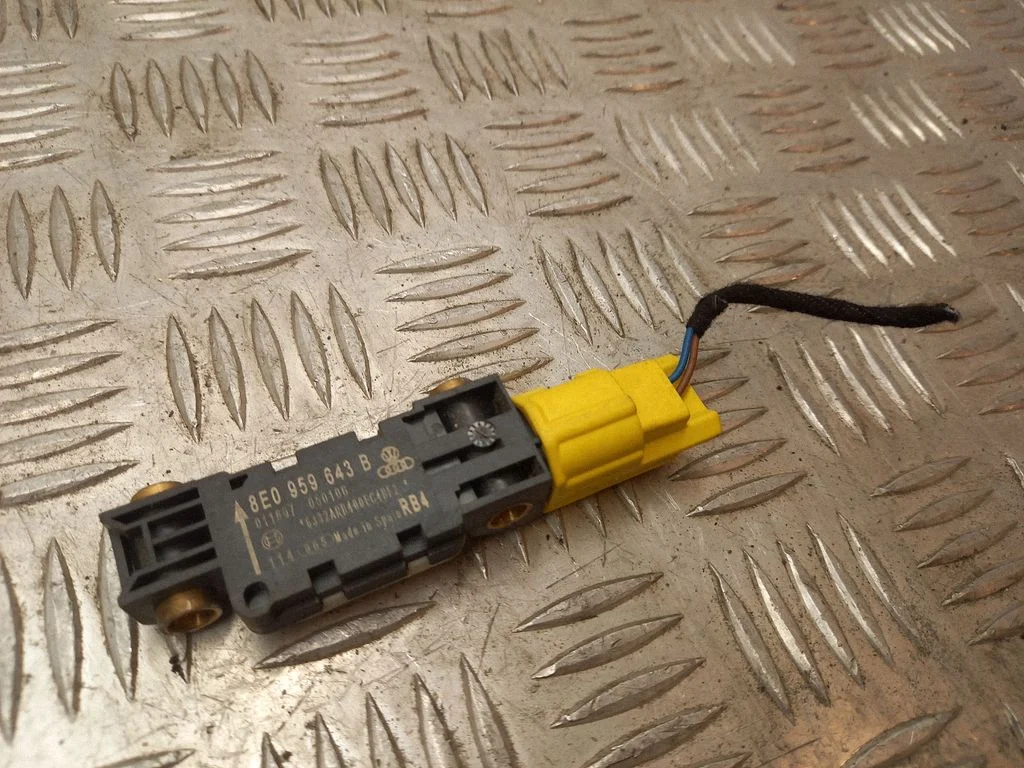 Airbag deployment crash/impact sensor 8E0959643B