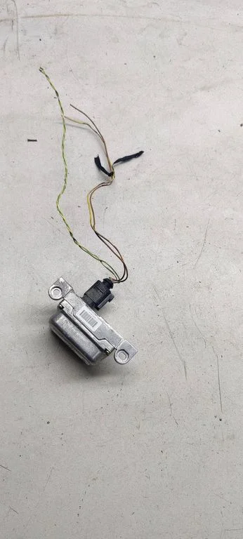 ESP (stabilitātes sistēmas) sensors (paātrinājuma sensors) 1K0907655B