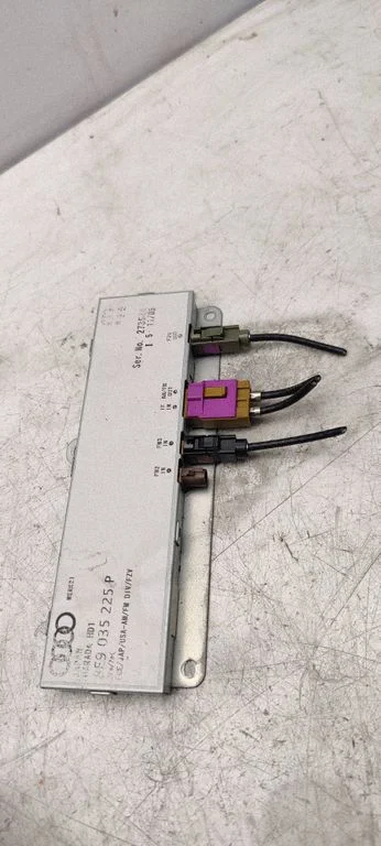 Aerial antenna amplifier 8E9035225P