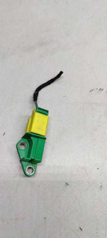 Airbag deployment crash/impact sensor 1k0909606C
