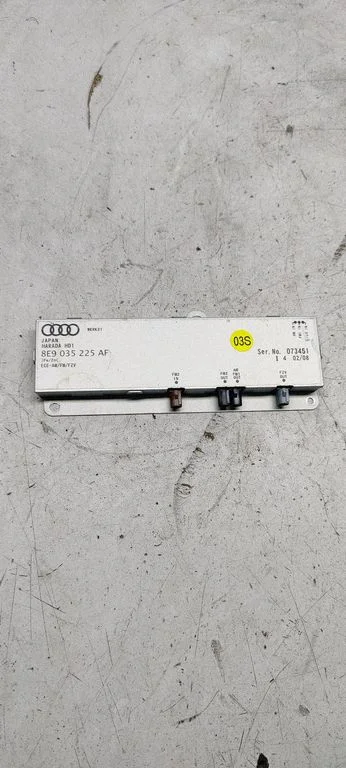Aerial antenna amplifier 8E9035225AF