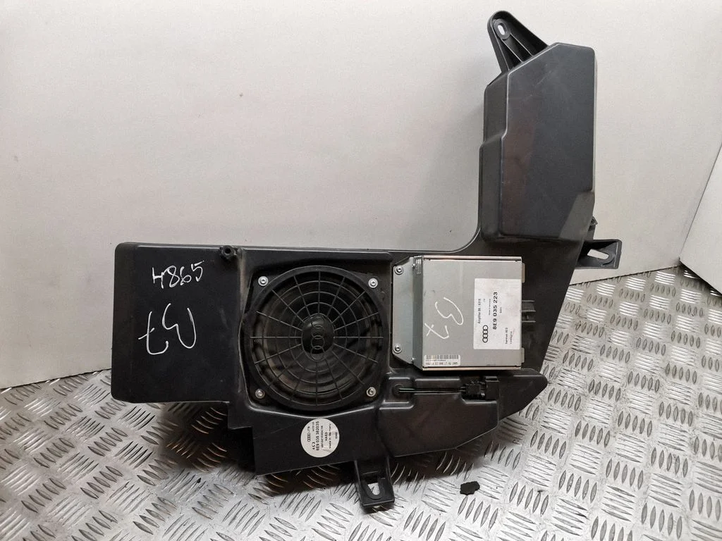 Subwoofer speaker 8E903538203S