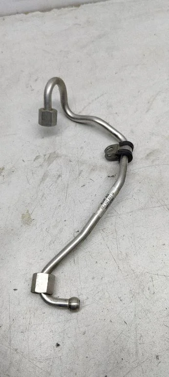 Fuel line/pipe/hose 06j127501G