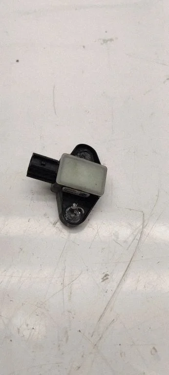 Drošības spilvenu trieciena sensors – Volkswagen Passat CC (2008-2016)
