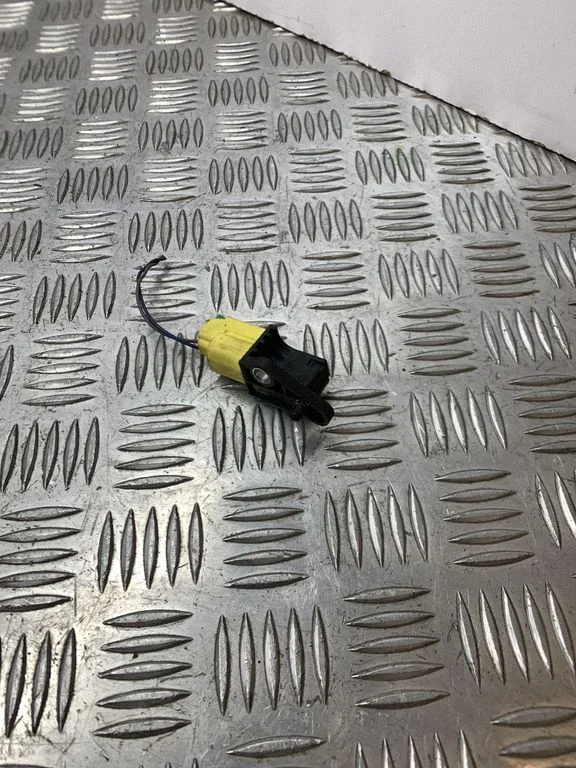 Drošības spilvenu trieciena sensors 5N0959351B