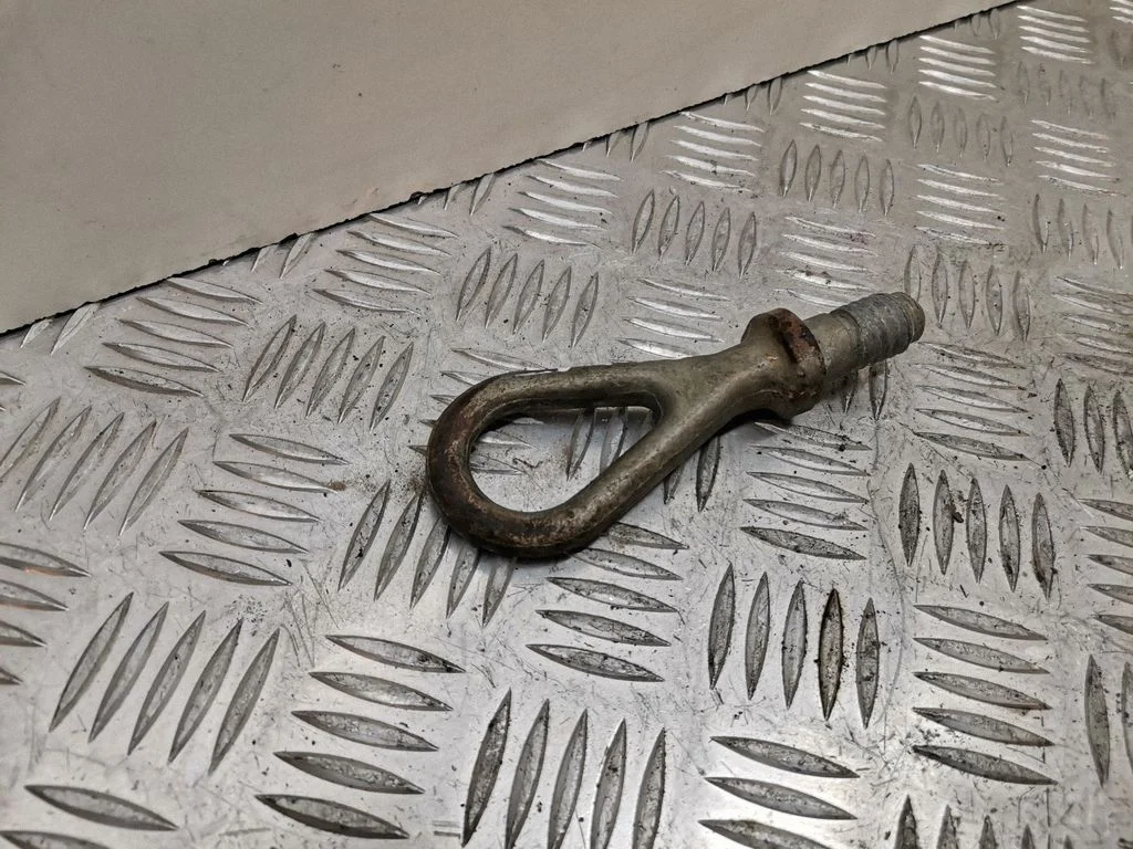 Towing hook eye 8E0805616