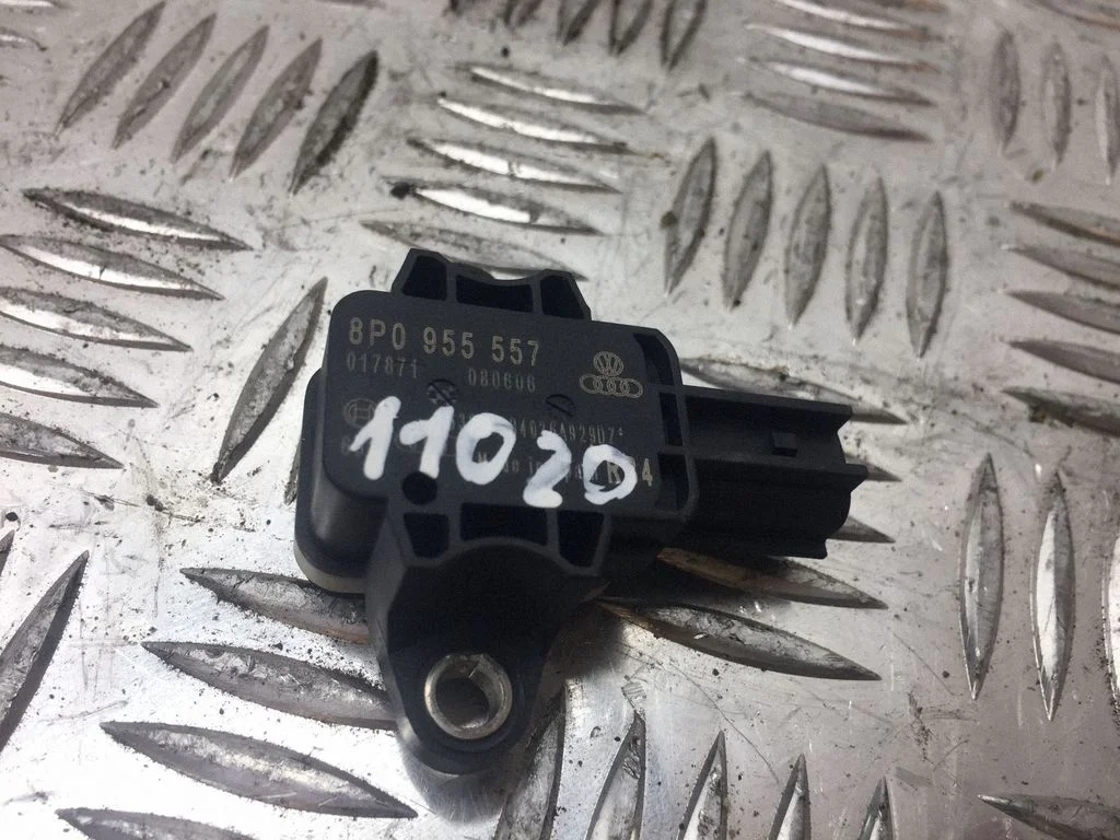 Airbag deployment crash/impact sensor 8P0955557