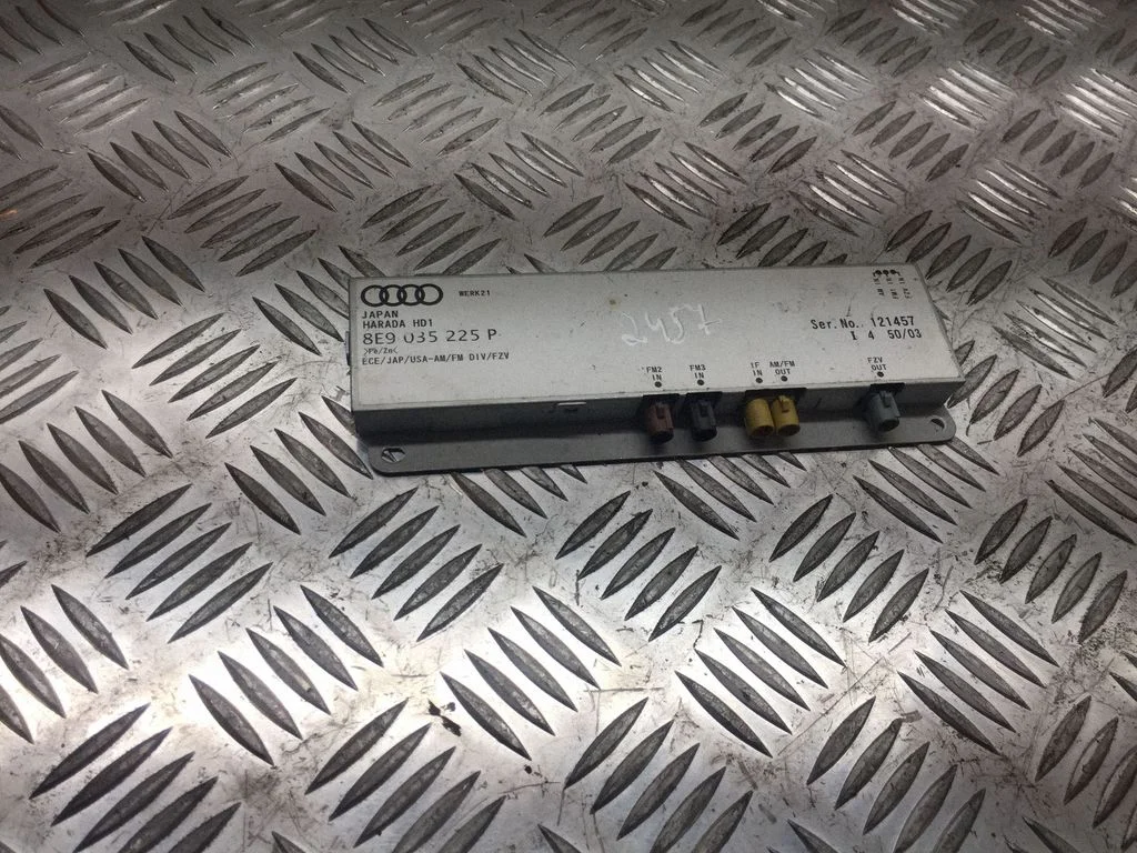 Aerial antenna amplifier 8E9035225P
