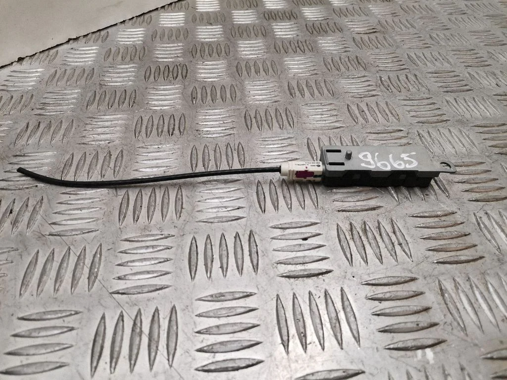 Antenas pastiprinātājs 3C9035552