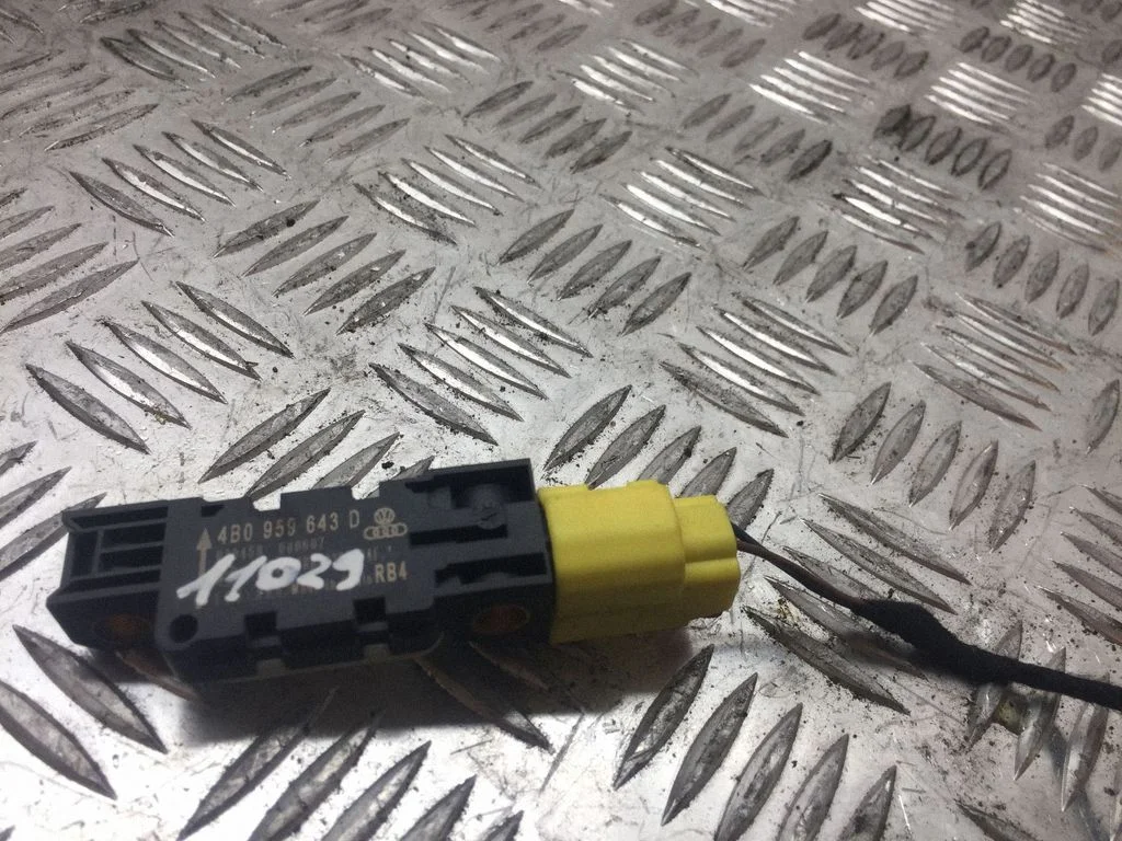Airbag deployment crash/impact sensor 4B0959643D