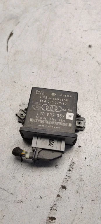 Light module LCM 1T0907357