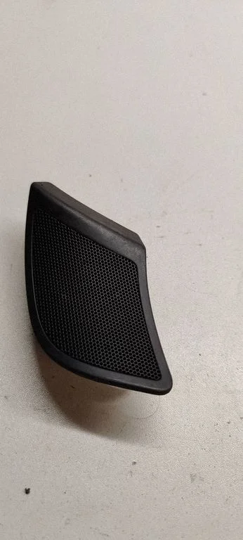Front door speaker – Audi A4 S4 B7 8E 8H (2005-2008)