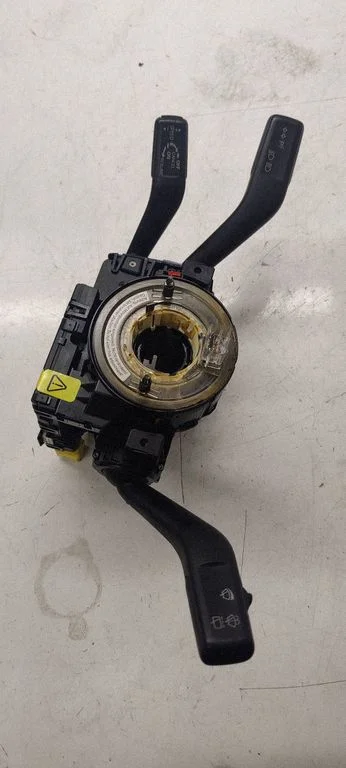Wiper turn signal indicator stalk/switch 3c9953513B