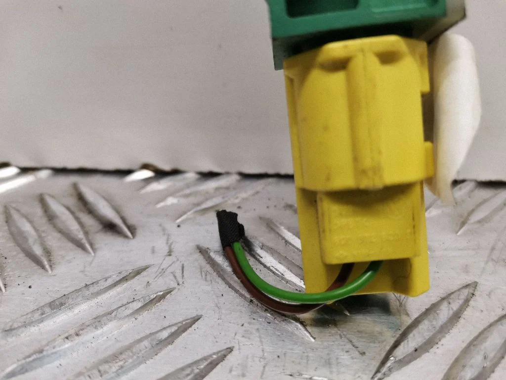 Airbag deployment crash/impact sensor 6Q0972623S