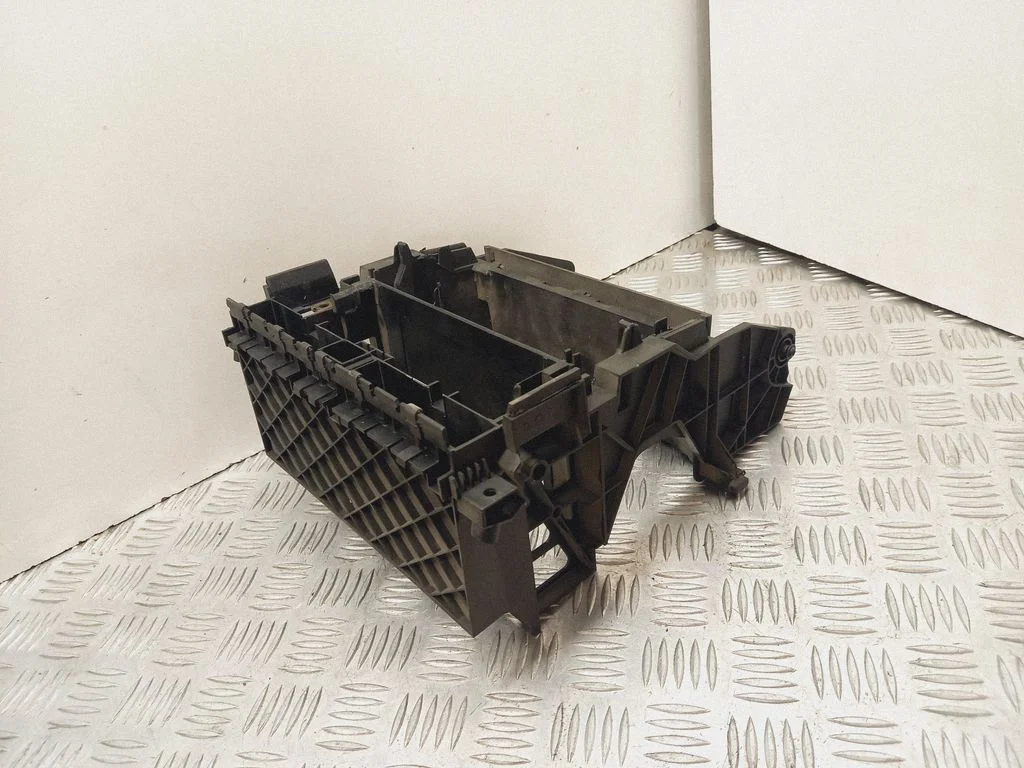 Radio/navigācijas apdare – Audi A4 S4 B6 8E 8H (2001-2005)