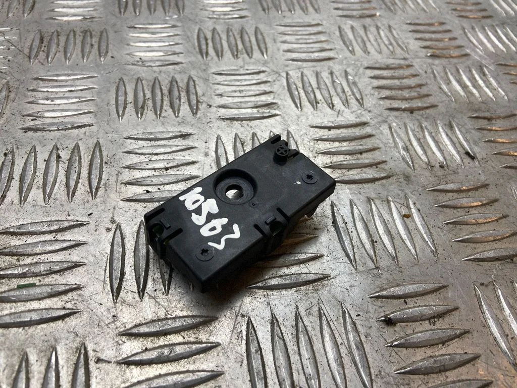 Aerial antenna amplifier – Audi A6 Allroad C6 (2006-2011)